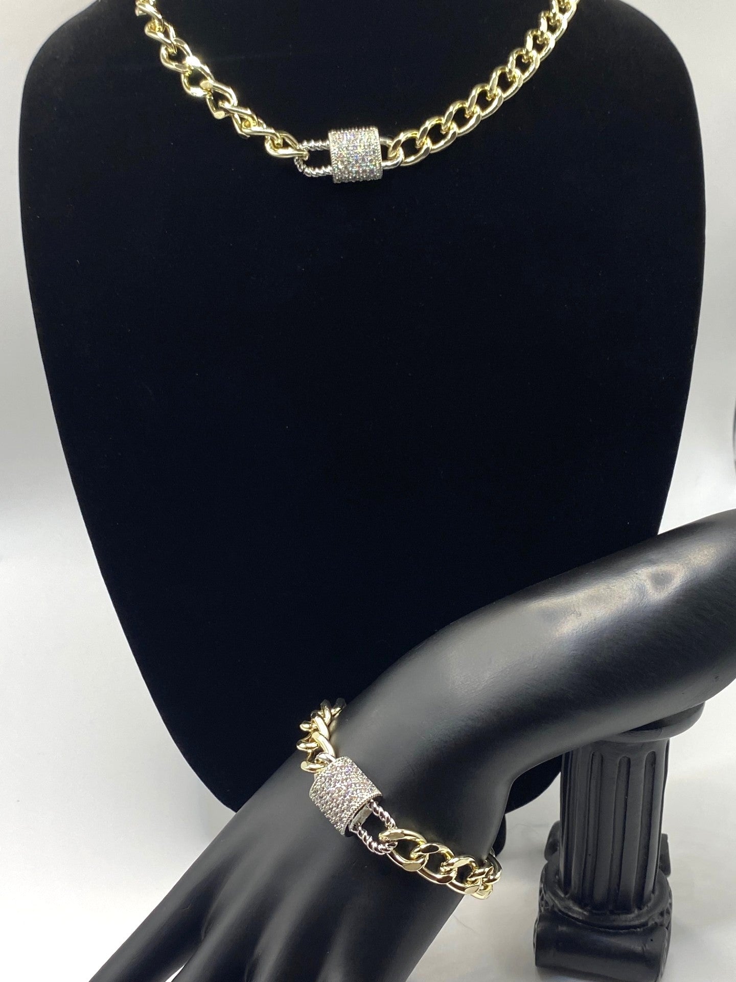 14k Lock Pendant Cuban Chain